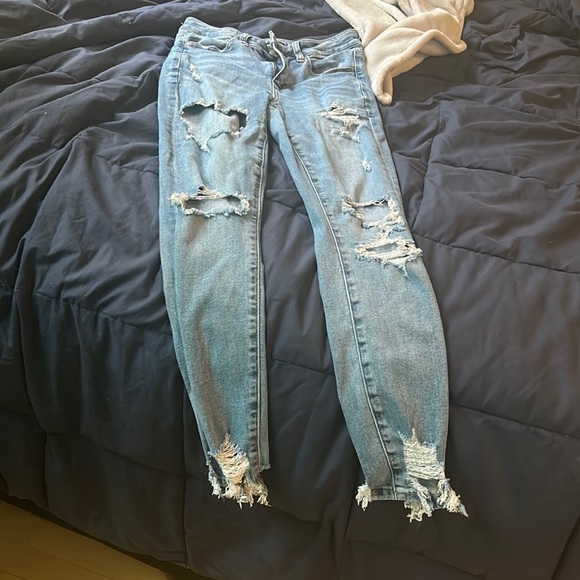 These are American Eagle size 4 short. - Picture 1 of 4